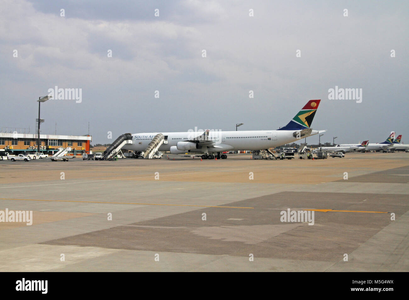Oder internationaler flughafen tambo Fotos und Bildmaterial in hoher