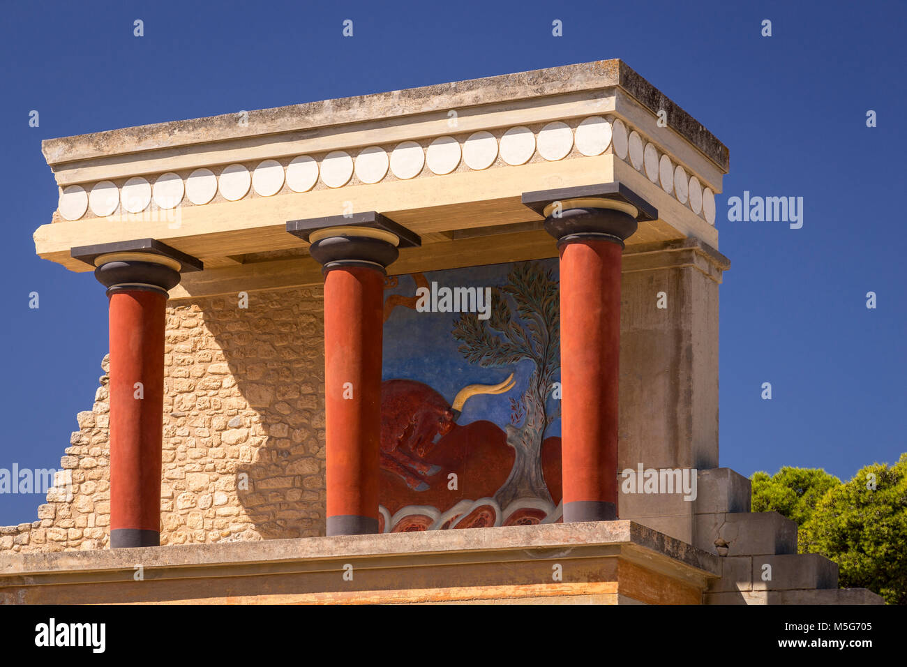 Palast mit minotaurus Fresko von Knossos auf der Insel Kreta Stockfoto