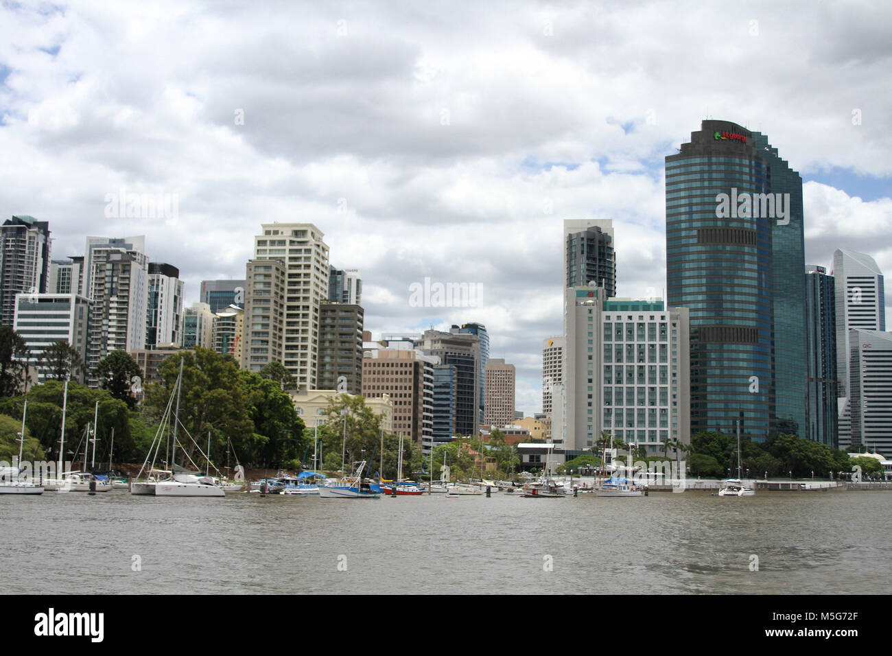 Stadtbild von Brisbane CBD mit Brisbane River in den Vordergrund, Brisbane, Australien Stockfoto