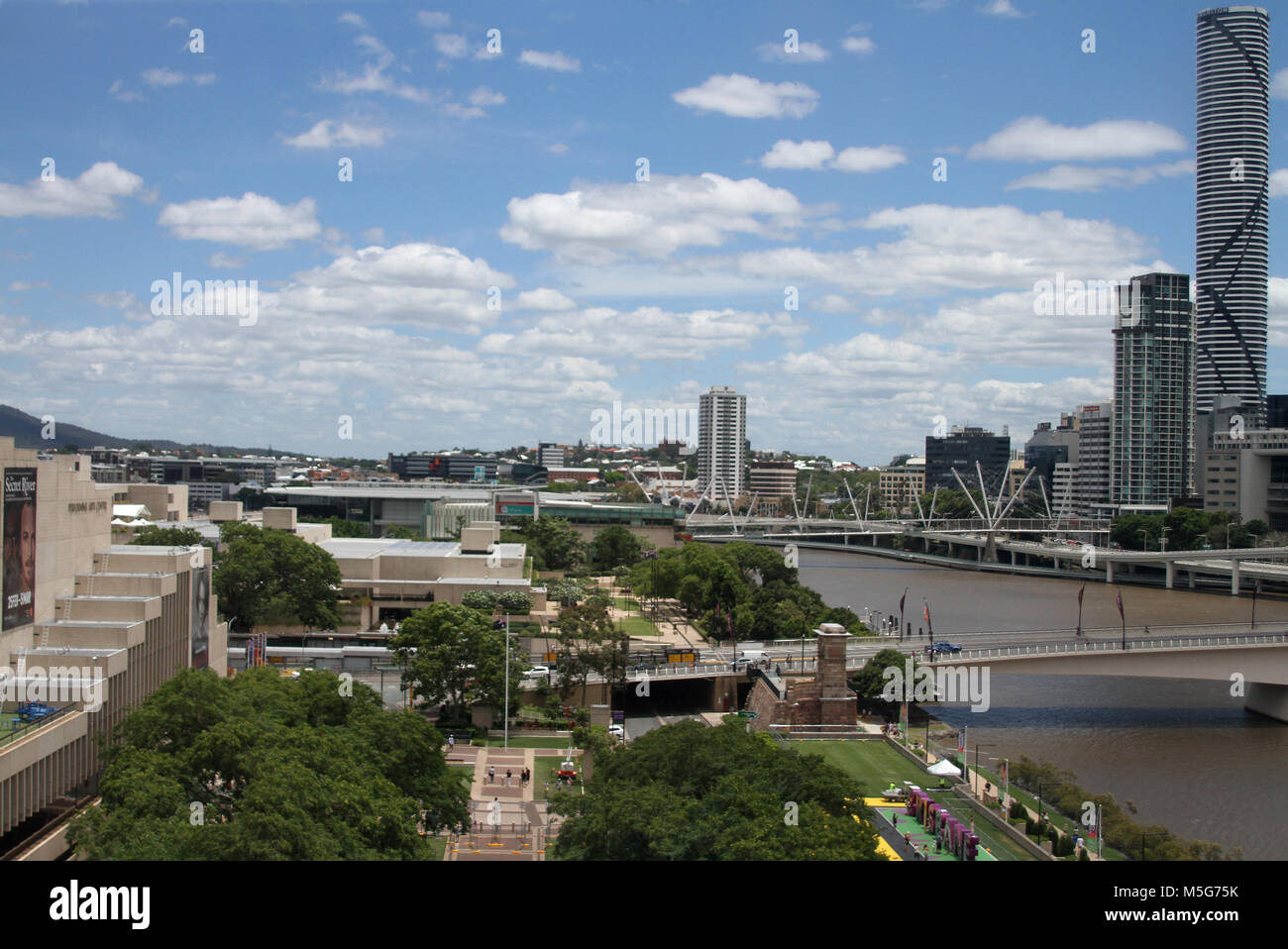 Stadtbild von Brisbane CBD mit Brisbane River in den Vordergrund, Brisbane, Australien Stockfoto