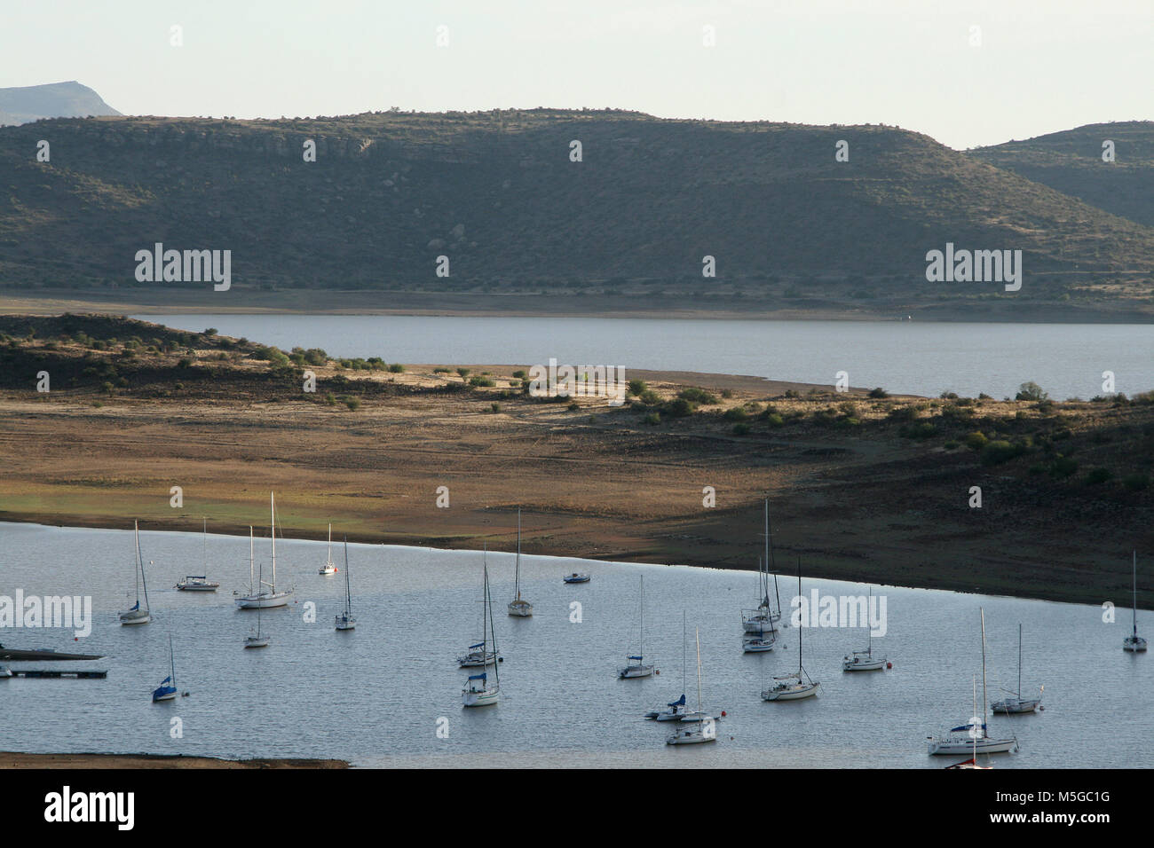 Gariep Dam Hafen mit Wasser sehr niedrig wegen der Dürre, Südafrika Stockfoto
