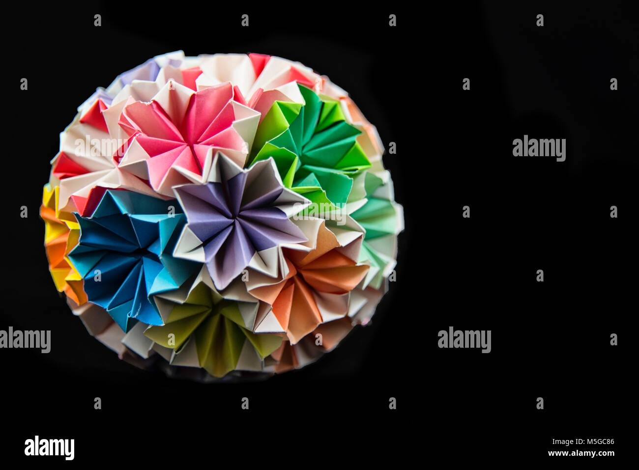 Origami ball Nahaufnahme Stockfoto