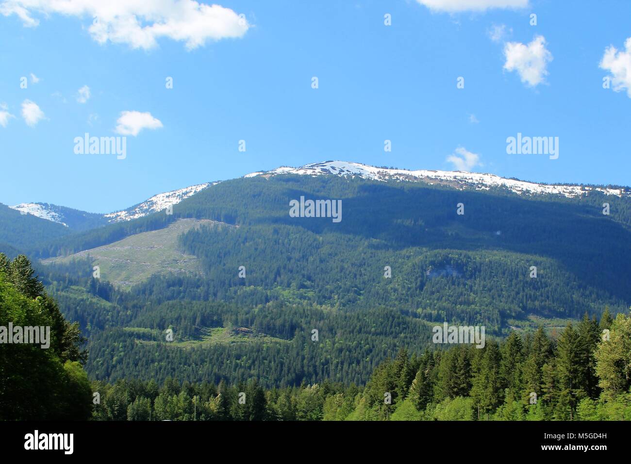 Foto der Bergkette im herrlichen British Columbia, Kanada Stockfoto