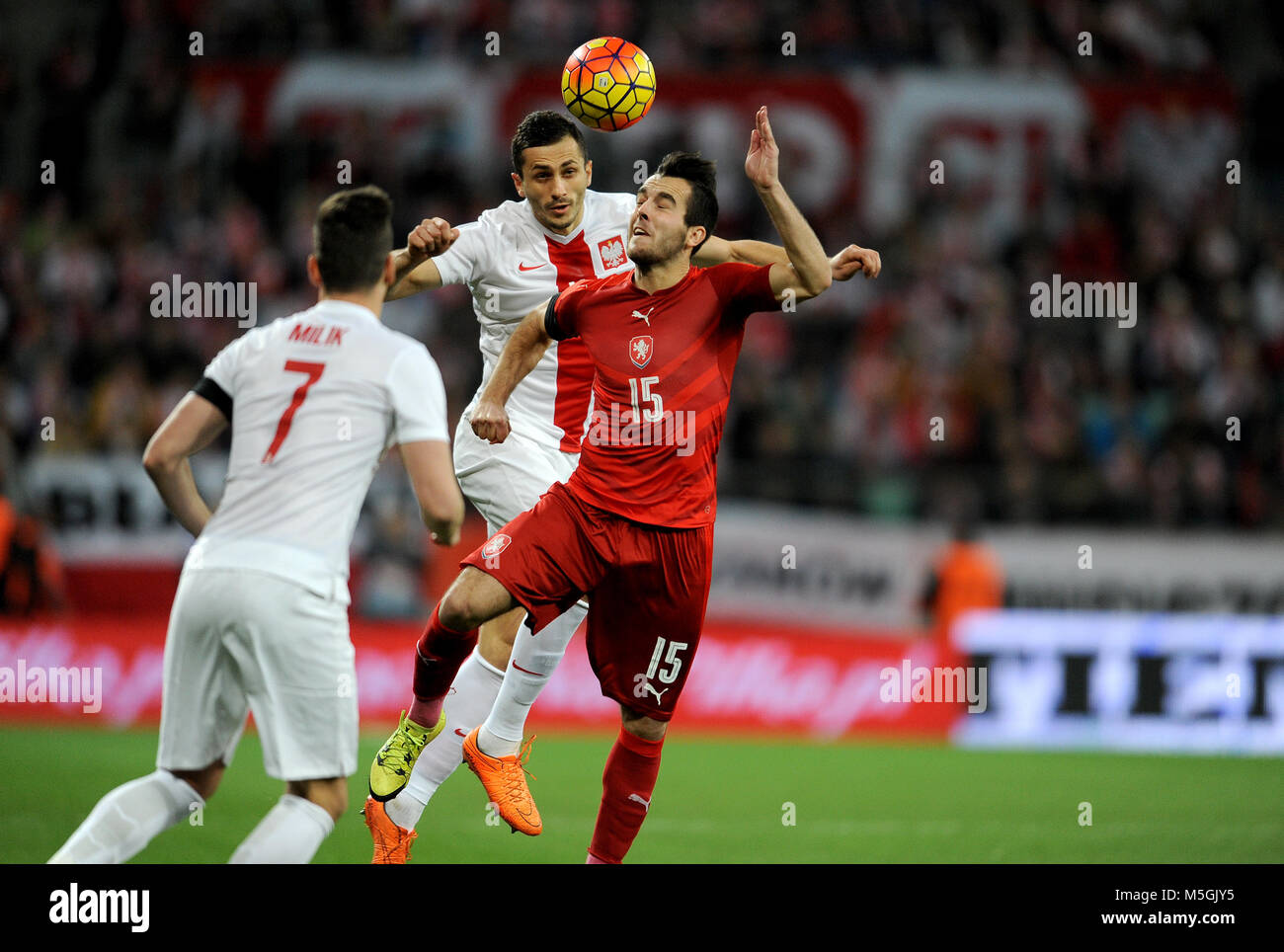 WROCLAW, Polen - November 17, 2015: EURO 2016 Europameisterschaft freundliches Spiel Polen - Tschechische Republik o/p Tomasz Jodlowiec Ladislaw Krejci Stockfoto