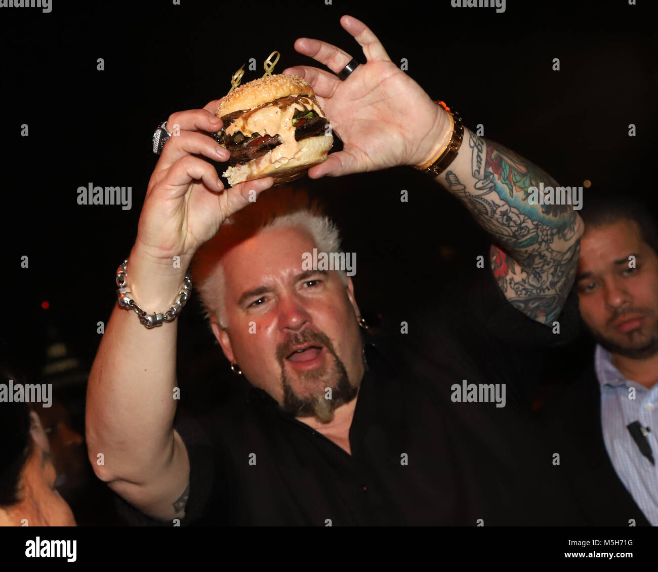 MIAMI BEACH, FL - 23. Februar: Chef Guy Fieri hosts Burger Bash Bash durch Schweid & Söhne vorgelegt am 23. Februar 2018 in Miami Beach, Florida, Leute: Guy Fieri Stockfoto