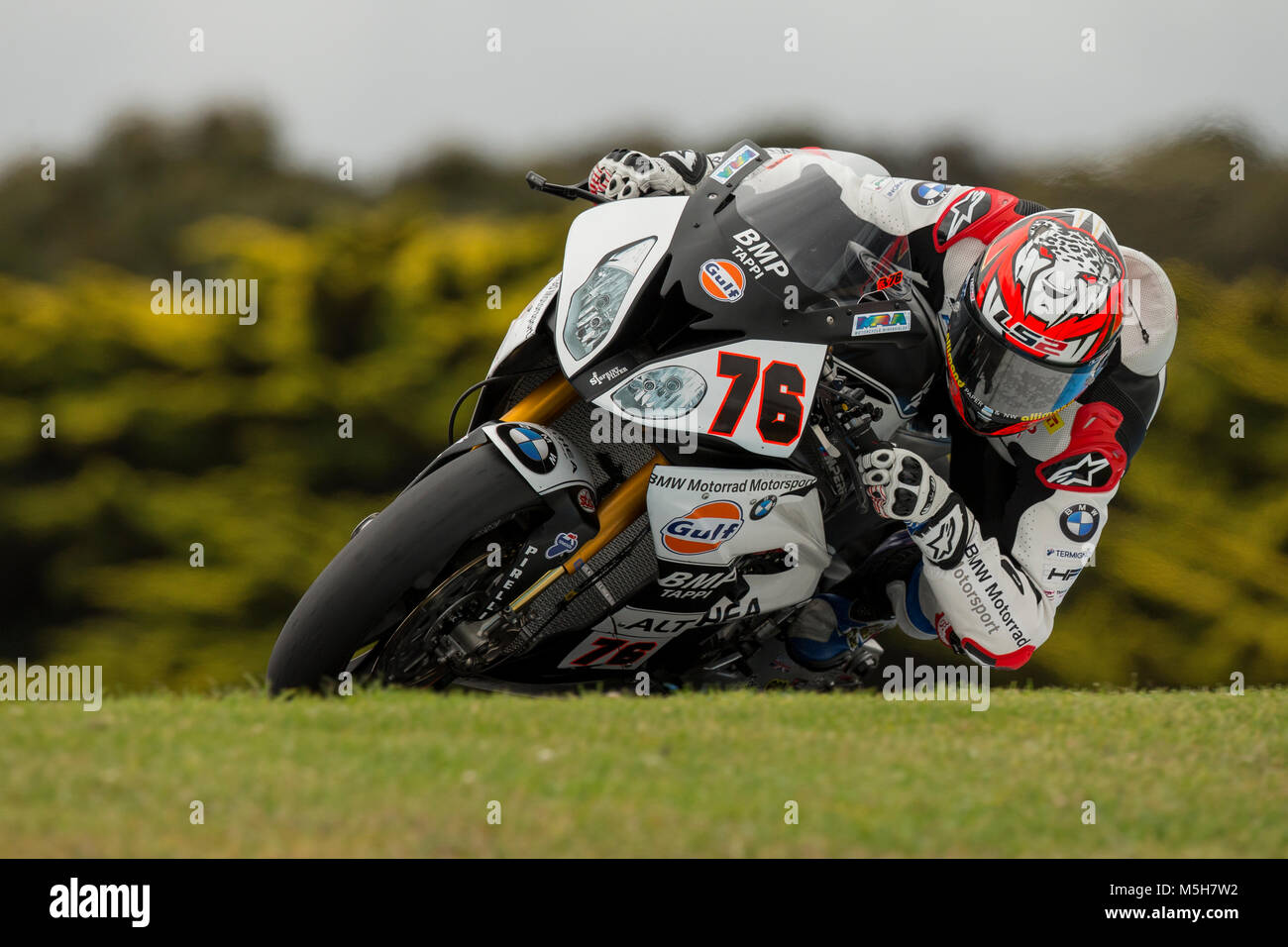 Samstag, 24 Februar, 2018. FIM Superbike World Championship. Phillip Island, Australien. Loris Baz, Golf Anthea BMW Racing Team. Rennen 1. 11. Platz. Stockfoto