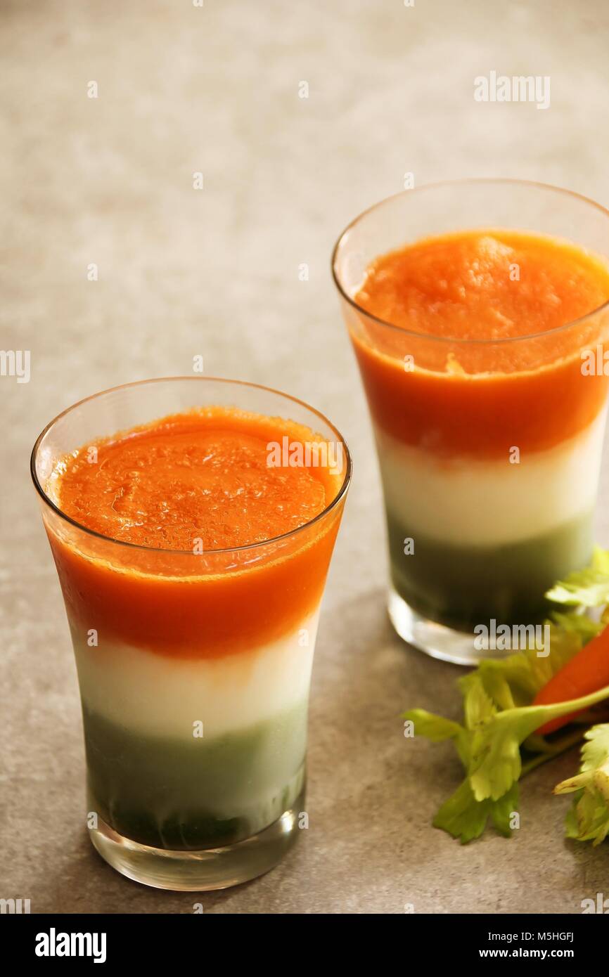 Tricolor Saft/Tag der Republik essen inIndian Flagge Farben mit Kopie Raum Stockfoto