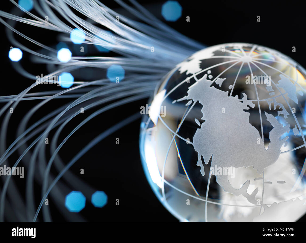 Kugel und Fiber Optics, schwarzer Hintergrund Stockfoto
