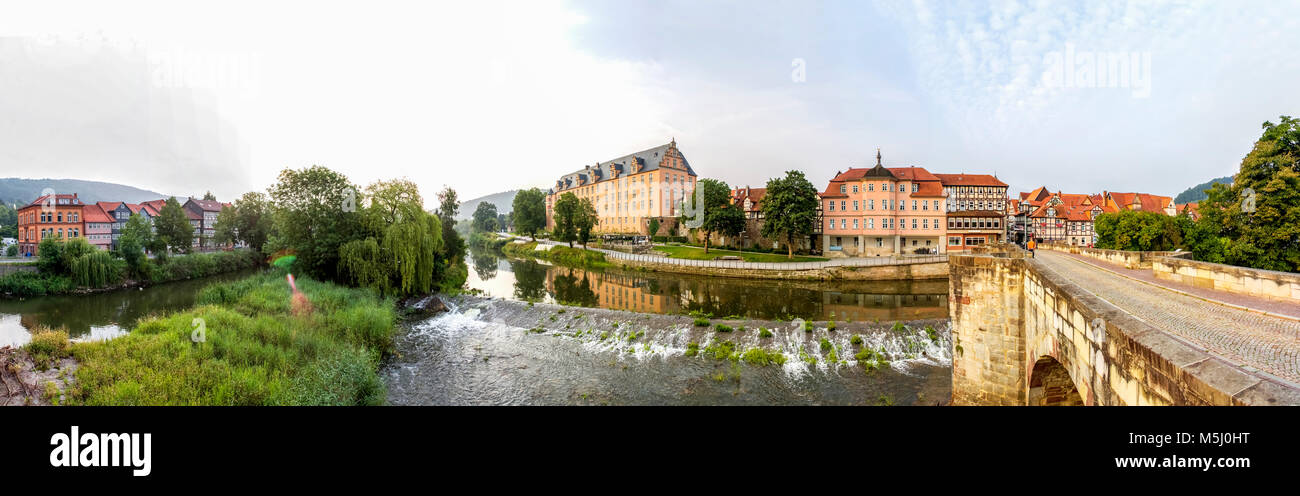Deutschland, Niedersachsen, Hannoversch Muenden, Welfenschloss Muenden, alte Brücke und Wanfrieder Schlagd Stockfoto