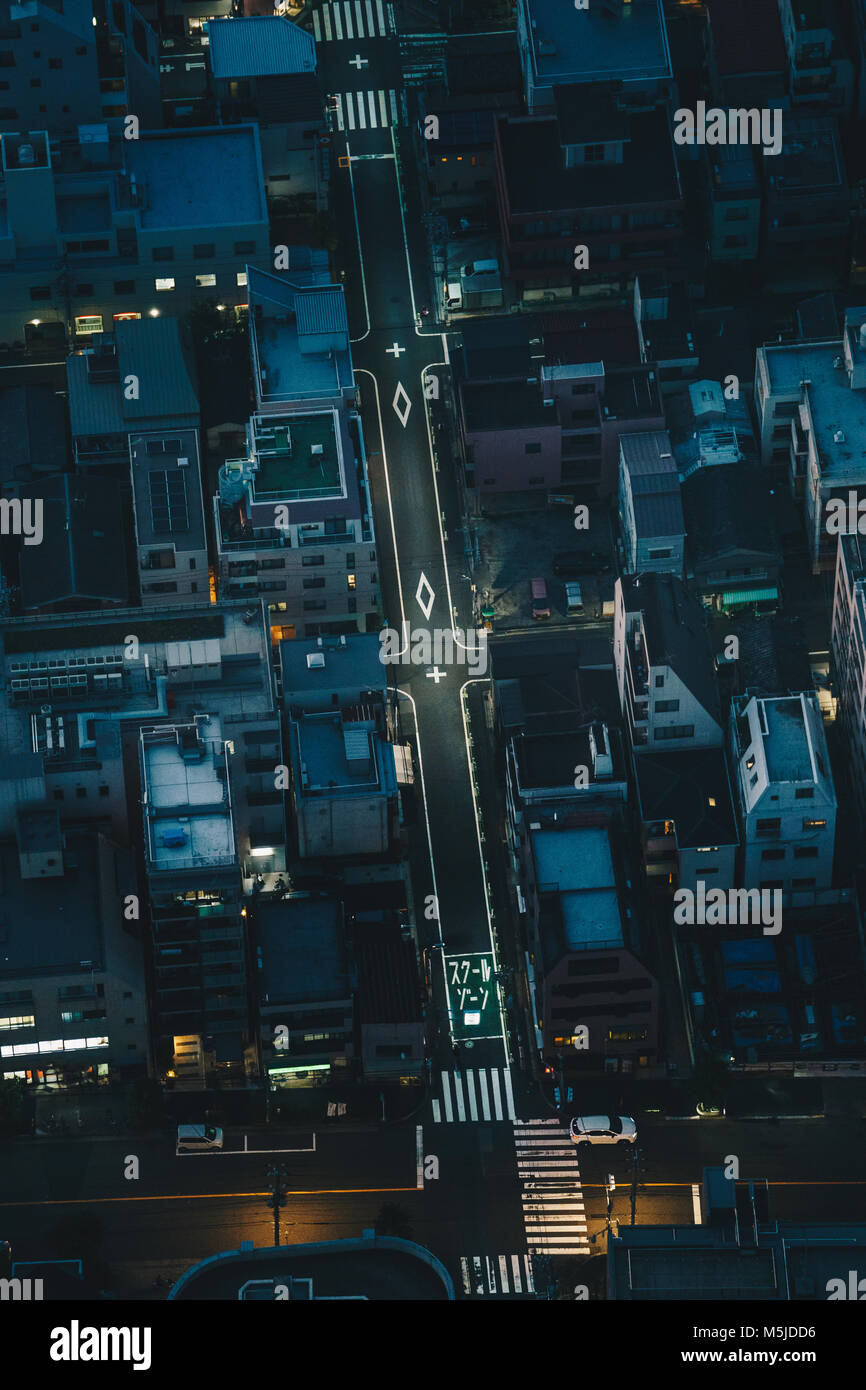 Tokyo Straßen der Stadt bei Nacht von oben Luftbilder gesehen ...