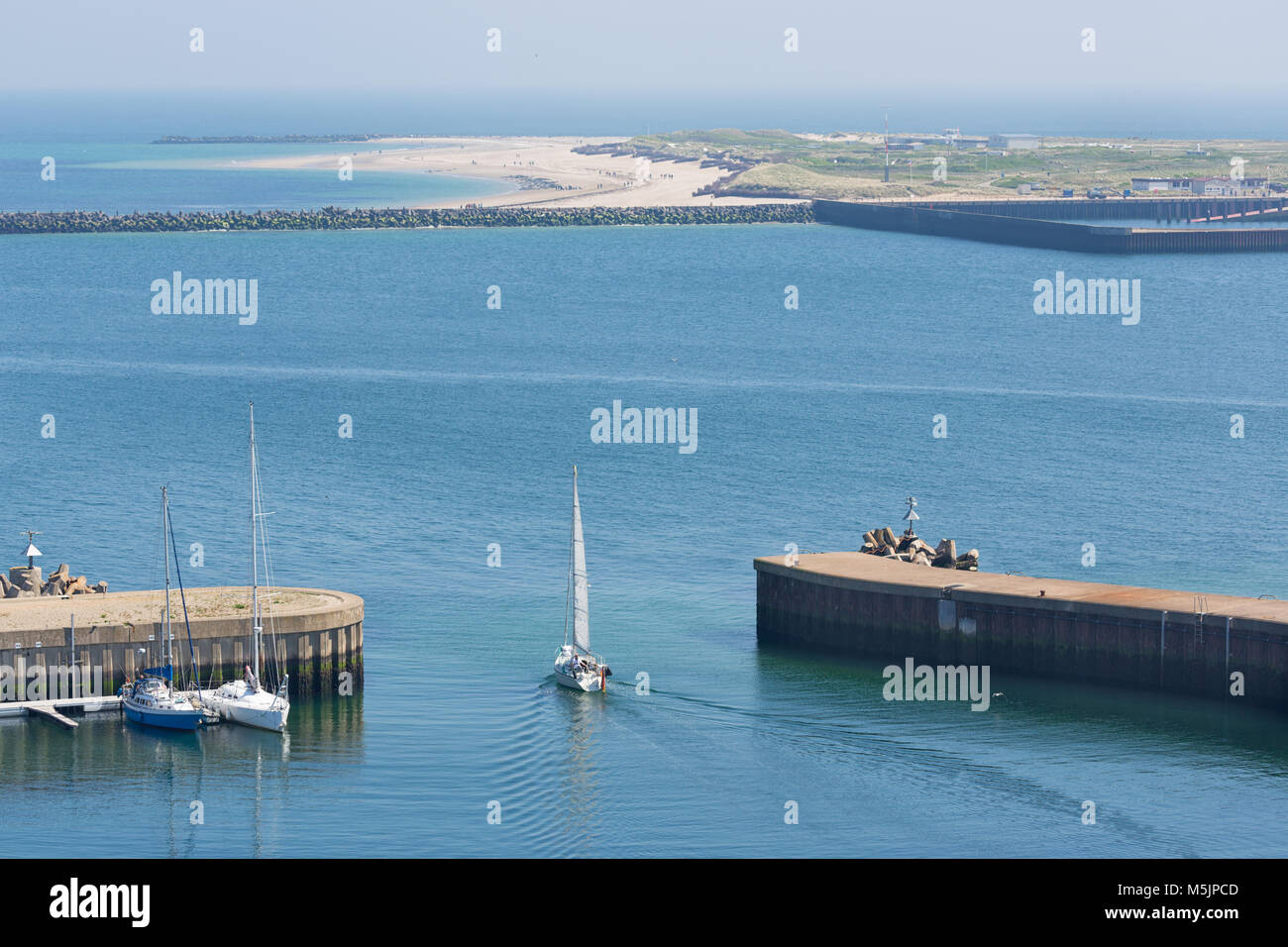 Boat marina pier jetty german -Fotos und -Bildmaterial in hoher ...