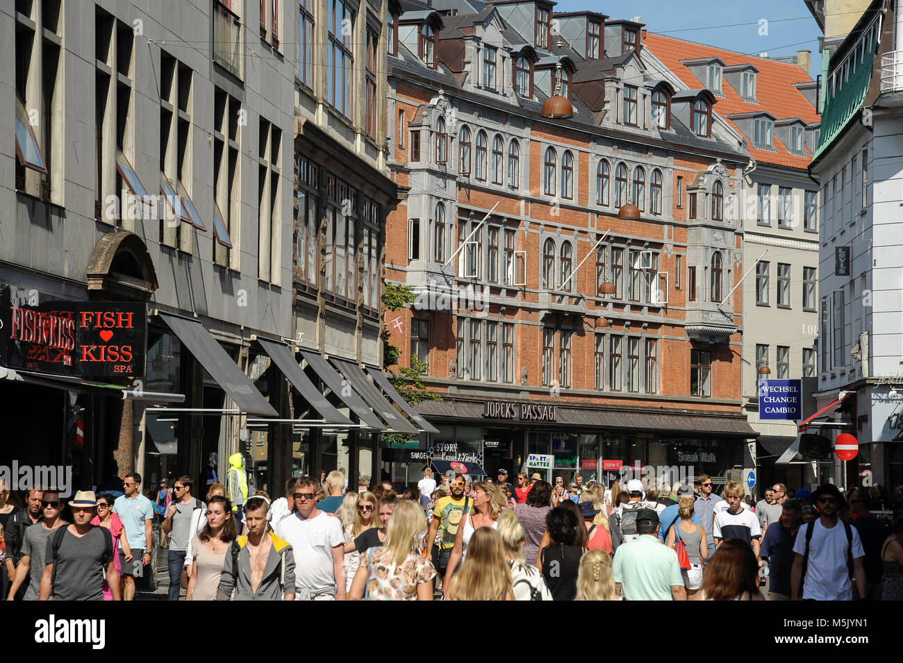 1100 m lange Fußgängerzone Stroget genannt zwischen Radhuspladsen und Kongens Nytorvo in Kopenhagen, Dänemark. 6. August 2015, ist ein sehr beliebtes Touris Stockfoto