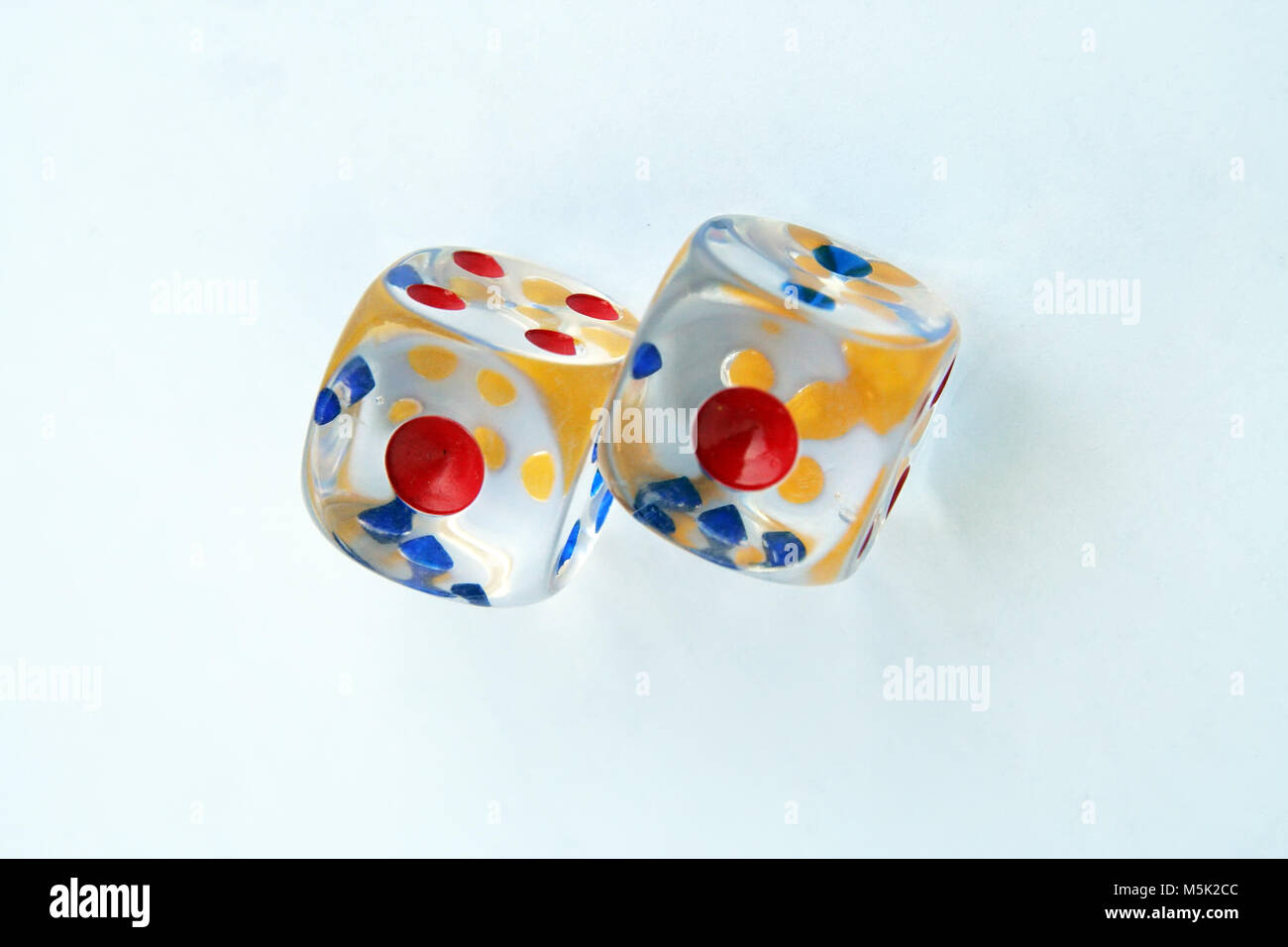 Glas Würfel. Transparentes Glas Würfel. Transparenten Würfel. Stockfoto