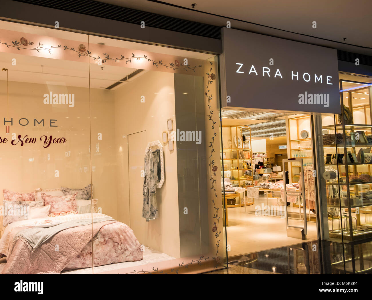 Zara home shop business -Fotos und -Bildmaterial in hoher Auflösung – Alamy