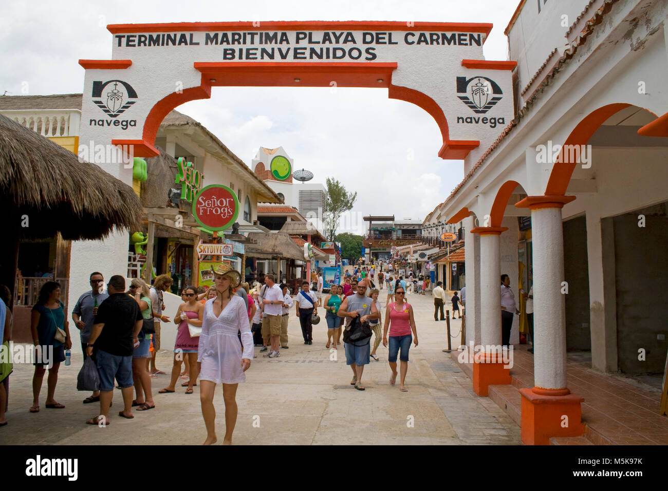 Terminal, Faehre nach Cozumel, Playa Del Carmen, Mexiko, Karibik | Terminal, Fähre nach Cozumel, Playa Del Carmen, Mexiko, der Karibik Stockfoto