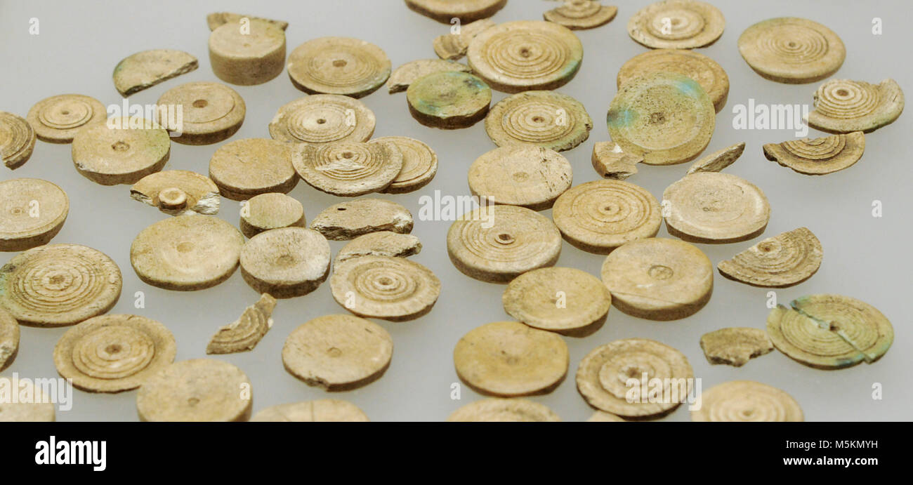 Teile eines römischen Grabbeigaben. Knochen. Von der Chlodwig Platz, Köln (Deutschland). Römisch-germanisches Museum. Köln. Deutschland. Stockfoto