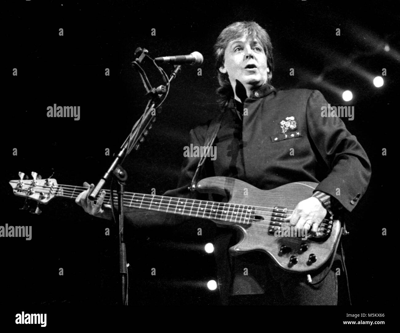Paul McCartney im Konzert im Centrum in Worcester, MA USA 1990 Foto von Bill belknap Stockfoto