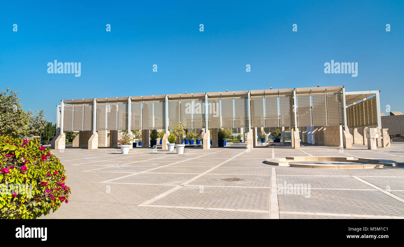 Blick auf das Nationalmuseum von Bahrain in Manama. Stockfoto