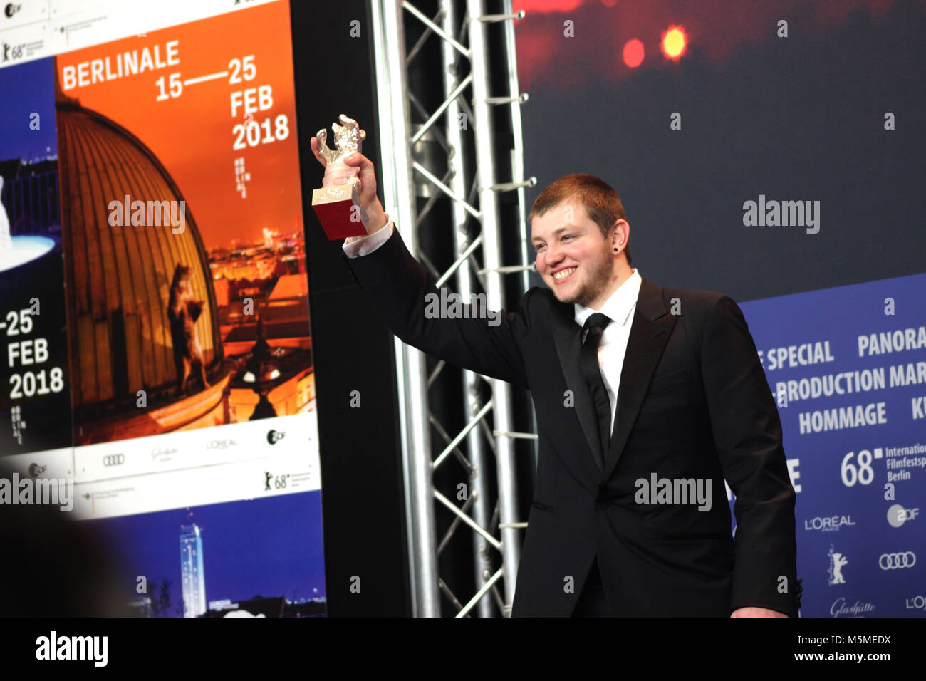 Berlin, Deutschland. 24. Februar, 2018. Anthony Bajon, winnder von "Silberner Bär für den Besten Darsteller" Anthony Bajon in "La prière" (das Gebet), 68. Berlinale, Film; Berlin, Deutschland. 24. Februar, 2018. Mit: Anthony Bajon, Pressekonferenz im Grand Hyatt Hotel in Berlin/Deutschland, 68. Berlinale, "Credits: T.O. Bilder/Alamy Live News" Stockfoto