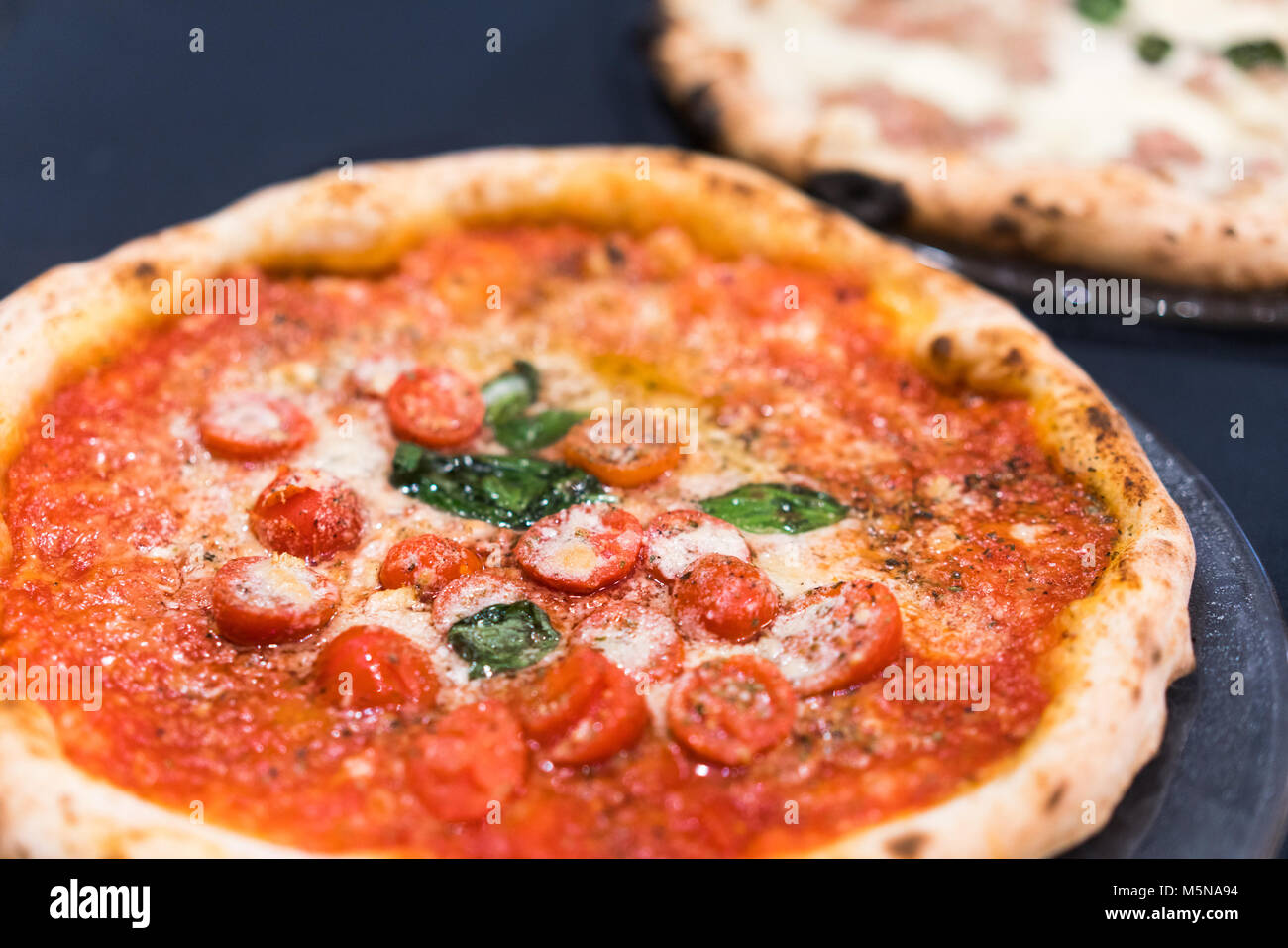 Mini Wurst-pizza Stockfoto