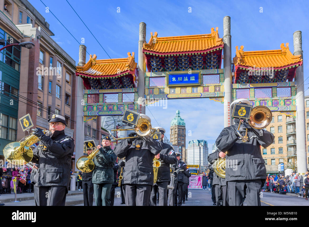 Naden Band der Royal Canadian Navy, chinesische Mondjahr Parade, Chinatown, Vancouver, British Columbia, Kanada. Stockfoto