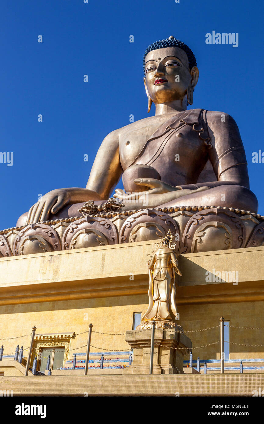 Thimpu, Bhutan. Dordenma Große Buddha Statue. Der Buddha sitzt in der Bhumisparsha Mudra (Geste), Aufruf der Erde zu bezeugen. Stockfoto