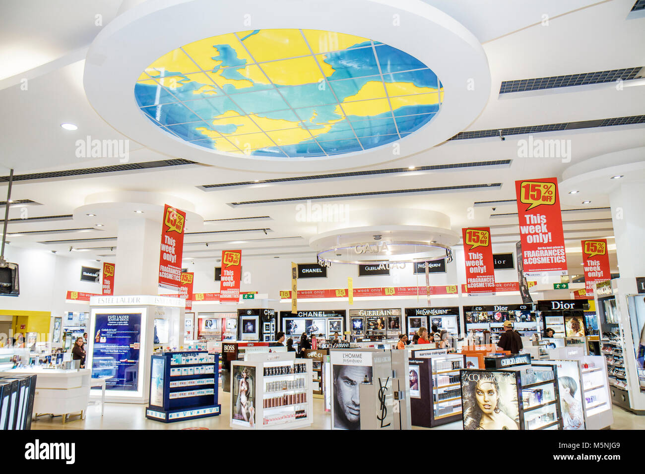 Cancun Mexiko, Mexiko, Cancun International Airport, Duty Free, Shopping Shopper Shopper Shop Shops Markt Märkte Markt Kauf Verkauf, Einzelhandel zu Stockfoto