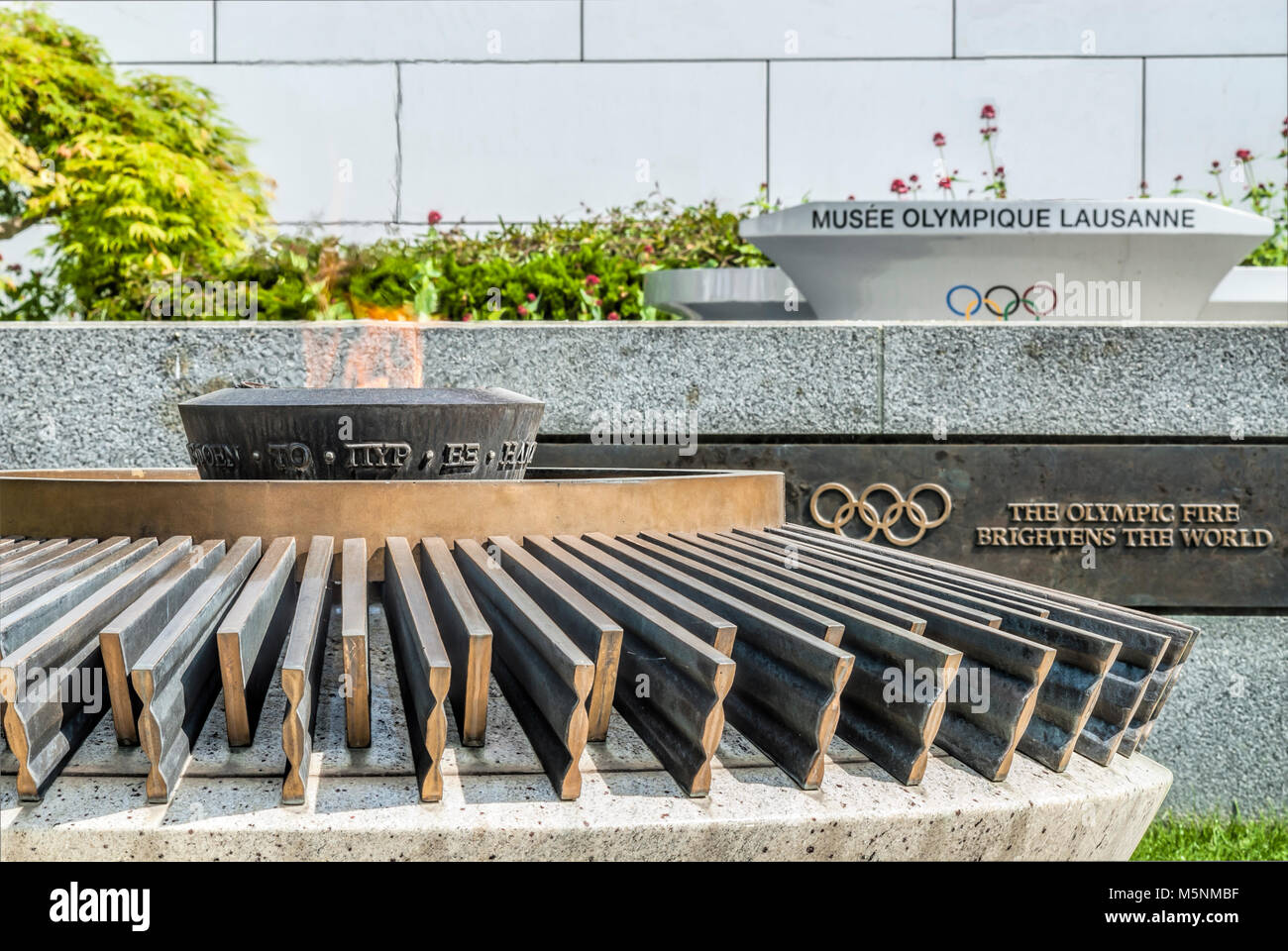 Ewige olympische Flamme im Olympischen Museum in Lausanne, Schweiz Stockfoto