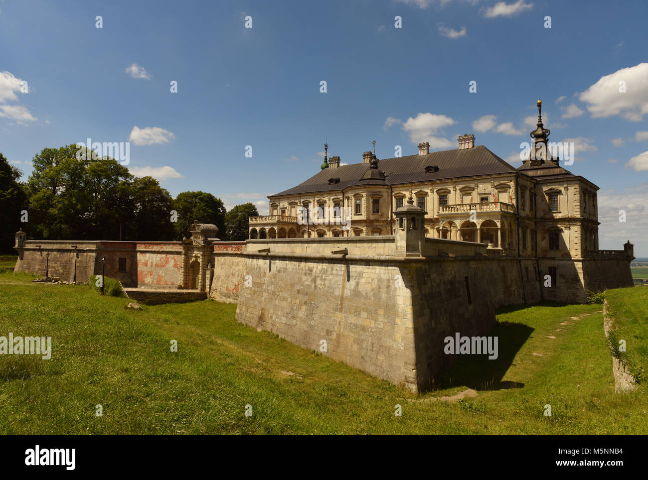 Pidhirtsi Schloss, Region Lviv, Ukraine. Pidhirtsi Schloss der Renaissance Palast aus dem 17. Jahrhundert in der westlichen Ukraine. Stockfoto