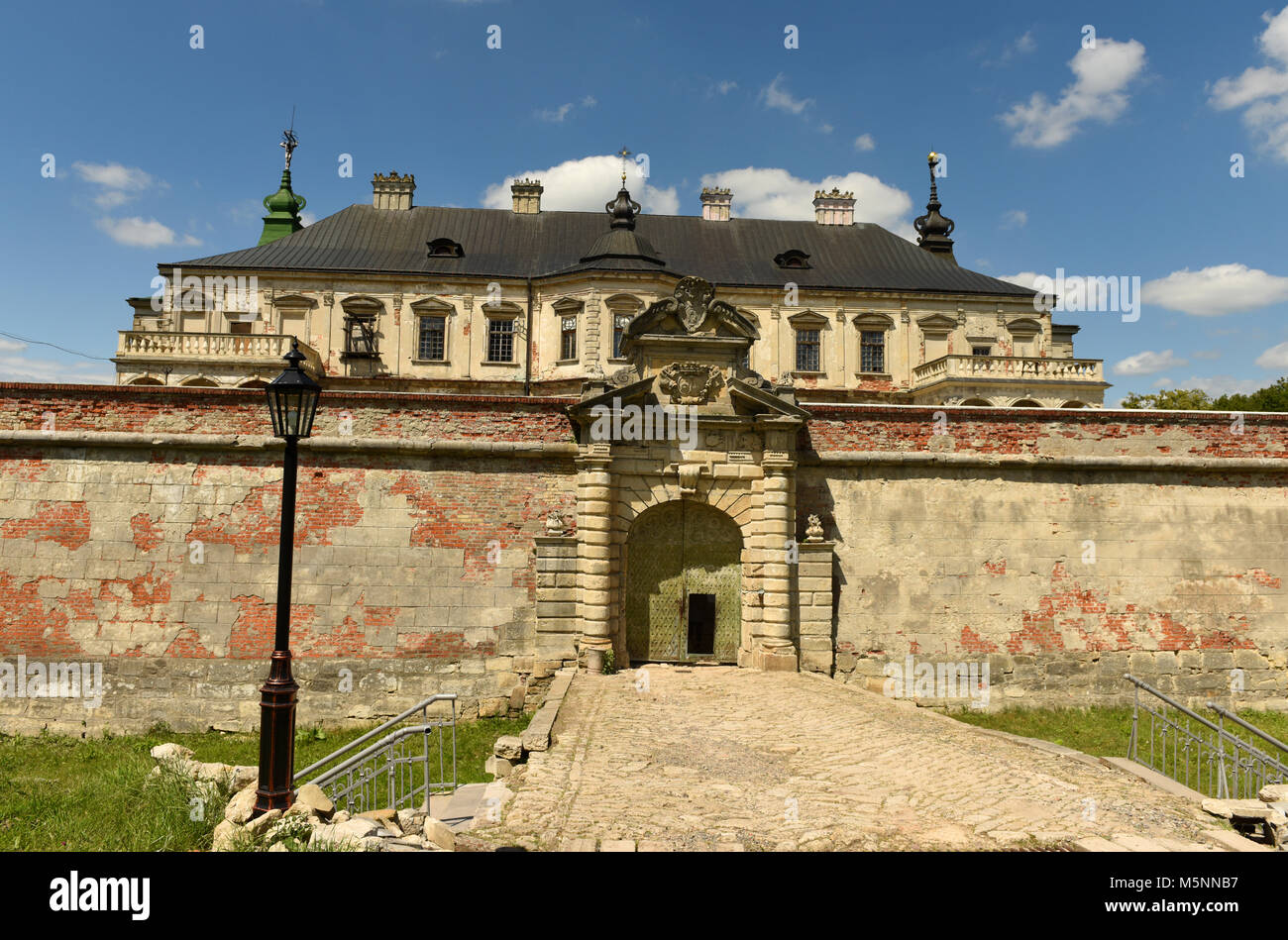 Pidhirtsi Schloss, Region Lviv, Ukraine. Pidhirtsi Schloss der Renaissance Palast aus dem 17. Jahrhundert in der westlichen Ukraine. Stockfoto