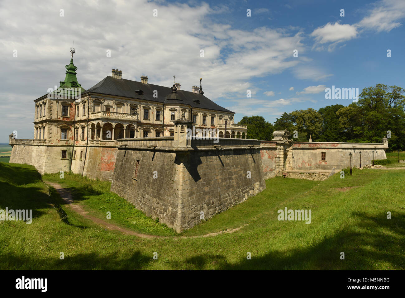 Pidhirtsi Schloss, Region Lviv, Ukraine. Pidhirtsi Schloss der Renaissance Palast aus dem 17. Jahrhundert in der westlichen Ukraine. Stockfoto