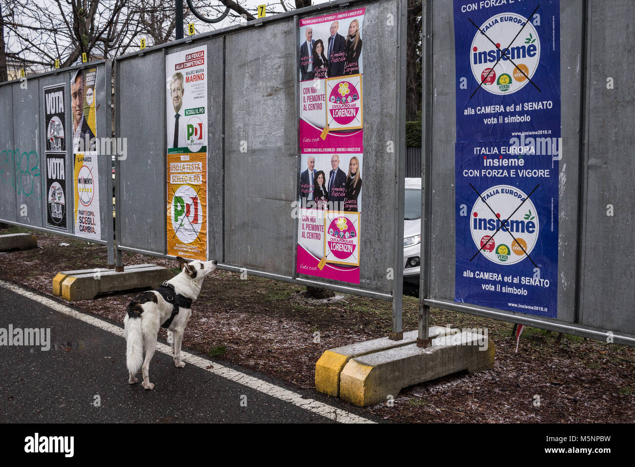 Wahlen Plakate in Italien. Stockfoto