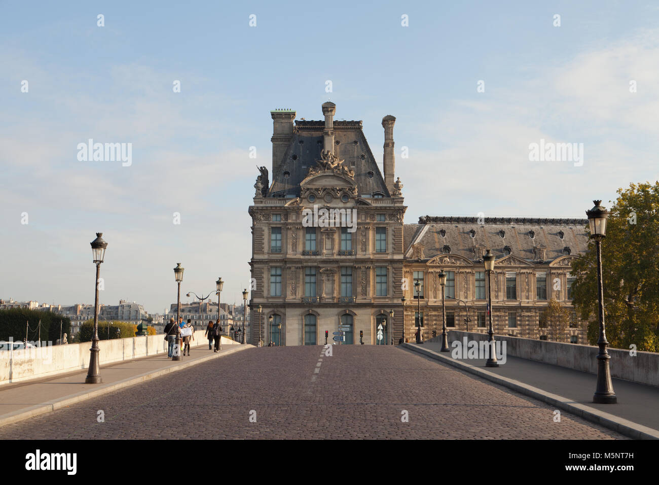 Der Louvre und Pont Royal, Paris, Frankreich. Stockfoto