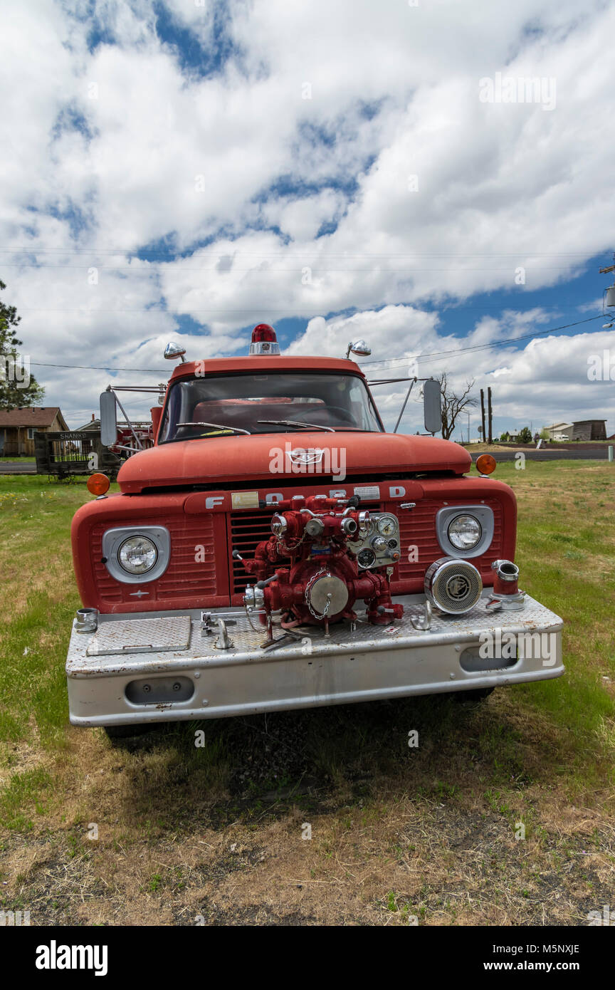 Vintage Ford fire truck aus Oregon Ghost Town, Shaniko. Befindet sich in der hohen Wüste von östlichen Oregon Shaniko ist heute fast ausgestorben. Stockfoto