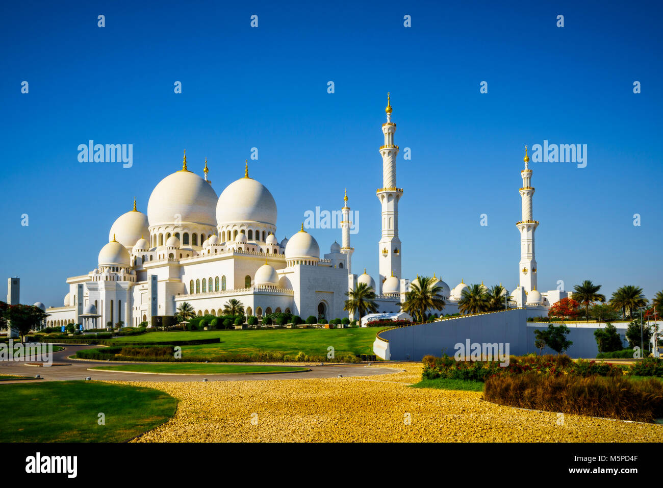 Die imposante Sheikh Zayed Moschee in Abu Dhabi Stockfoto