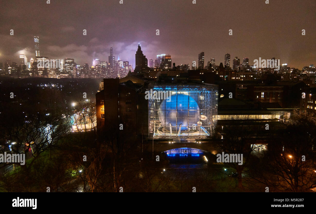 Natural History Museum New York bei Nacht Stockfoto