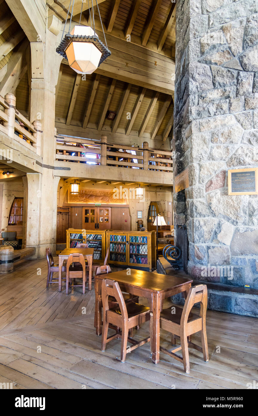 Innenansicht der Timberline Lodge auf Mt Hood. Die Lodge wurde 1936 bis 1938 von der Works Progress Administration gebaut Stockfoto