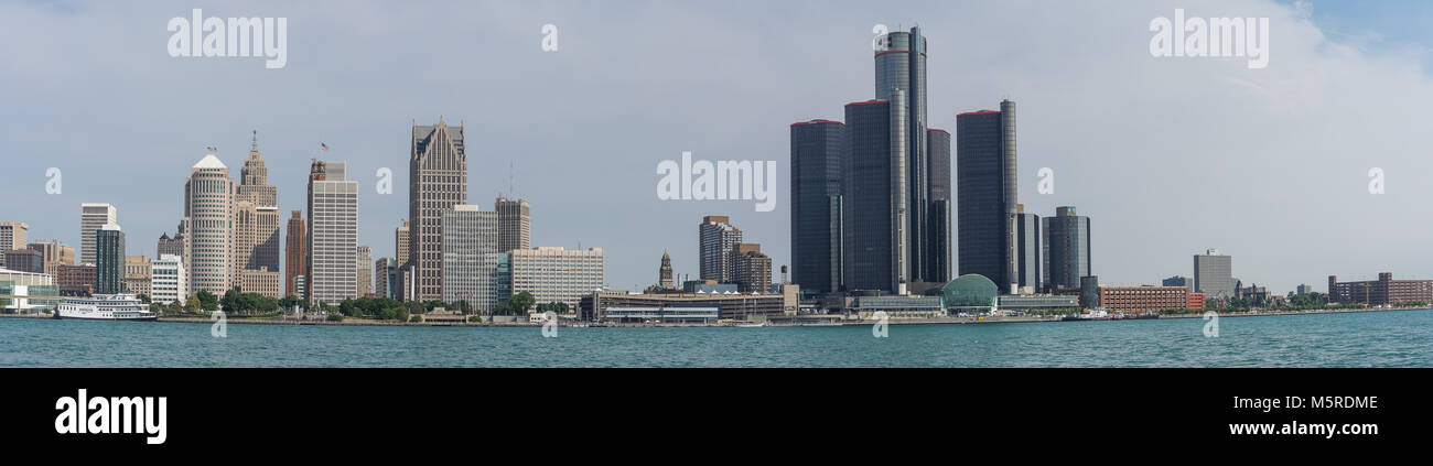 Die Skyline von Detroit, Michigan. Über den Detroit River auf dem Windsor, Ontario. Stockfoto