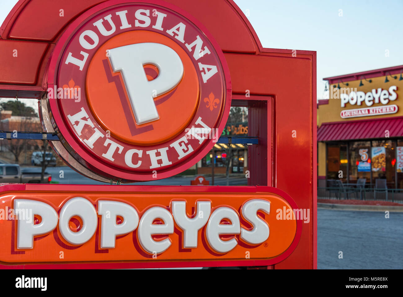 Popeyes Louisana Küche fast food Chicken Restaurant einer Kette in der Metro Atlanta, Georgia. Stockfoto