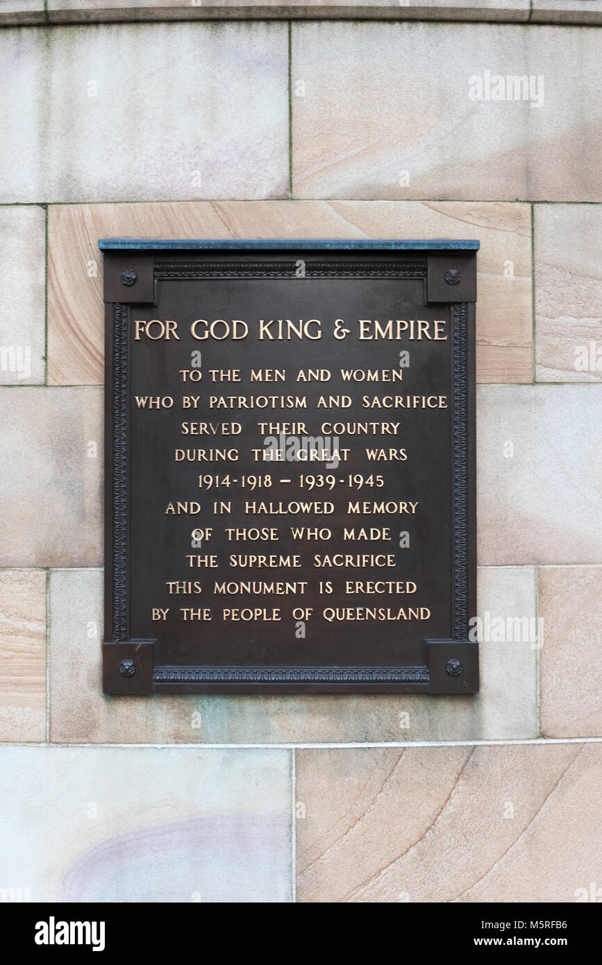 Für Gott, König und Reich. Plakette auf den ANZAC Memorial in ANZAC Square, Brisbane, Australien Stockfoto