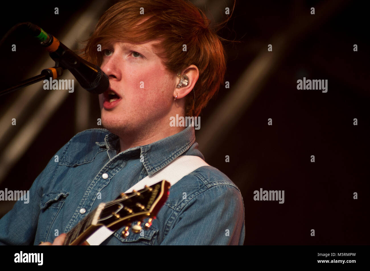 Zwei Tür Cinema Club bei Evolution Festival, Newcastle Stockfoto