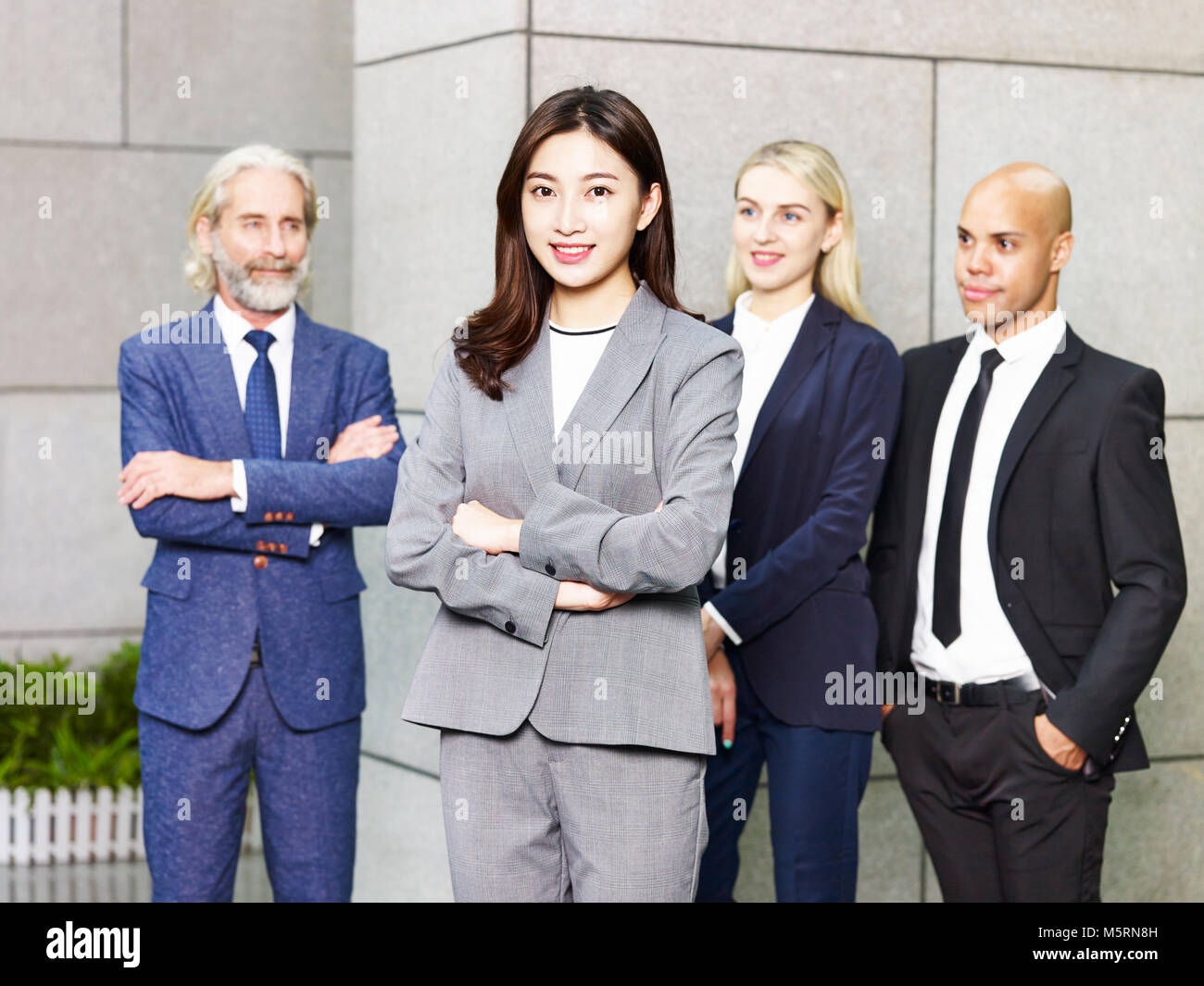 Porträt von einem Team von multinationalen und multiethnischen corporate business Menschen. Stockfoto