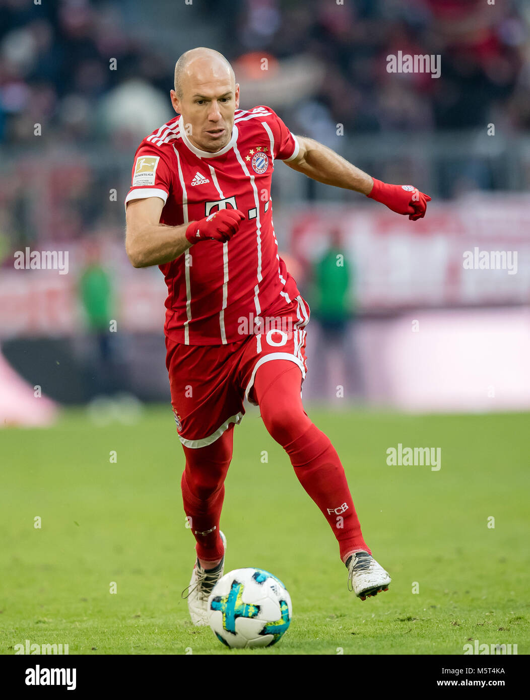 24. Februar 2018, Deutschland, München - Fußball, Bundesliga, FC Bayern München gegen Hertha BSC, Allianz Arena: Münchens Arjen Robben in Aktion. - Keine LEITUNG SERVICE - Foto: Thomas Klausen/dpa-Zentralbild/ZB Stockfoto