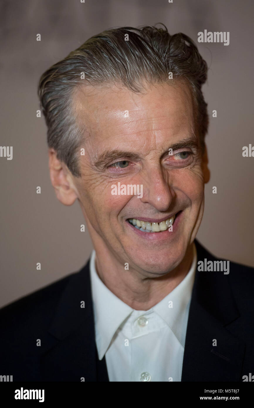 Der Schauspieler Peter Capaldi, die der Arzt in BBC-TV-Show Doctor Who, nimmt an der 26. Britischen Akademie Cymru Awards auf der St. David's Hall am Oktober gehalten gespielt Stockfoto