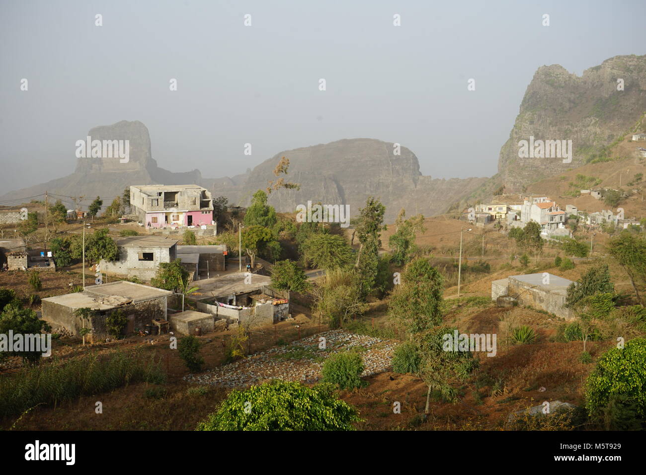 Berglandschaft in der Nähe von Rui Vaz, Insel Santiago, Kap Verde Stockfoto