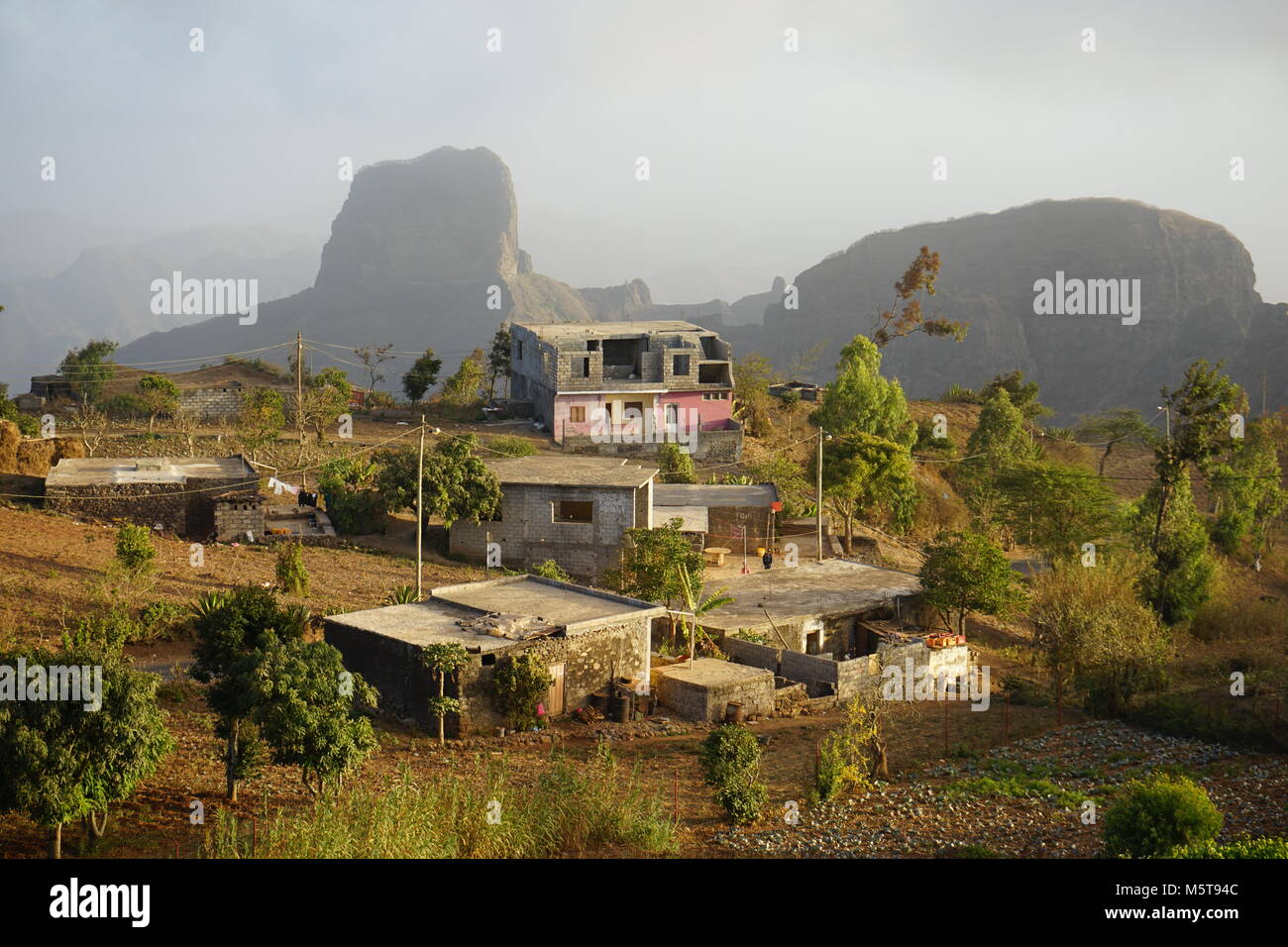 Berglandschaft in der Nähe von Rui Vaz, Insel Santiago, Kap Verde Stockfoto