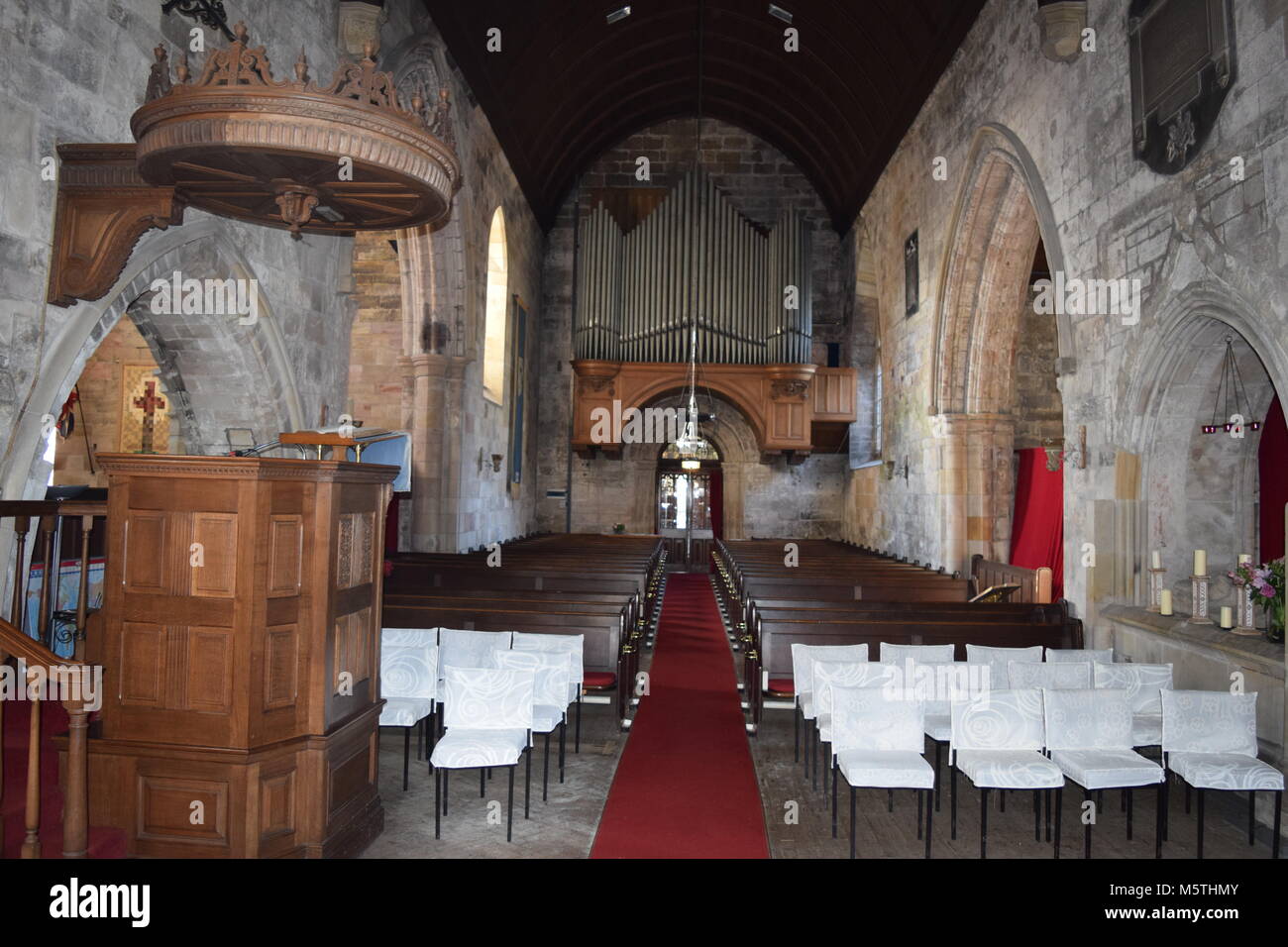 'Folgende Sehenswürdigkeiten: Culross'' alten Hauptstadt von Schottland ''''burg' 'historischen' 'Saint Mungo ''Saint kertigen "Kopfsteinpflaster" Stockfoto