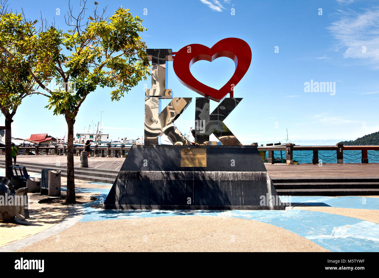 Kinabalu, Malaysia - November 20, 2017: Das Wahrzeichen "ICH LIEBE KK'im Park rund um Stadt Kota Kinabalu (Sabah/Borneo). Stockfoto