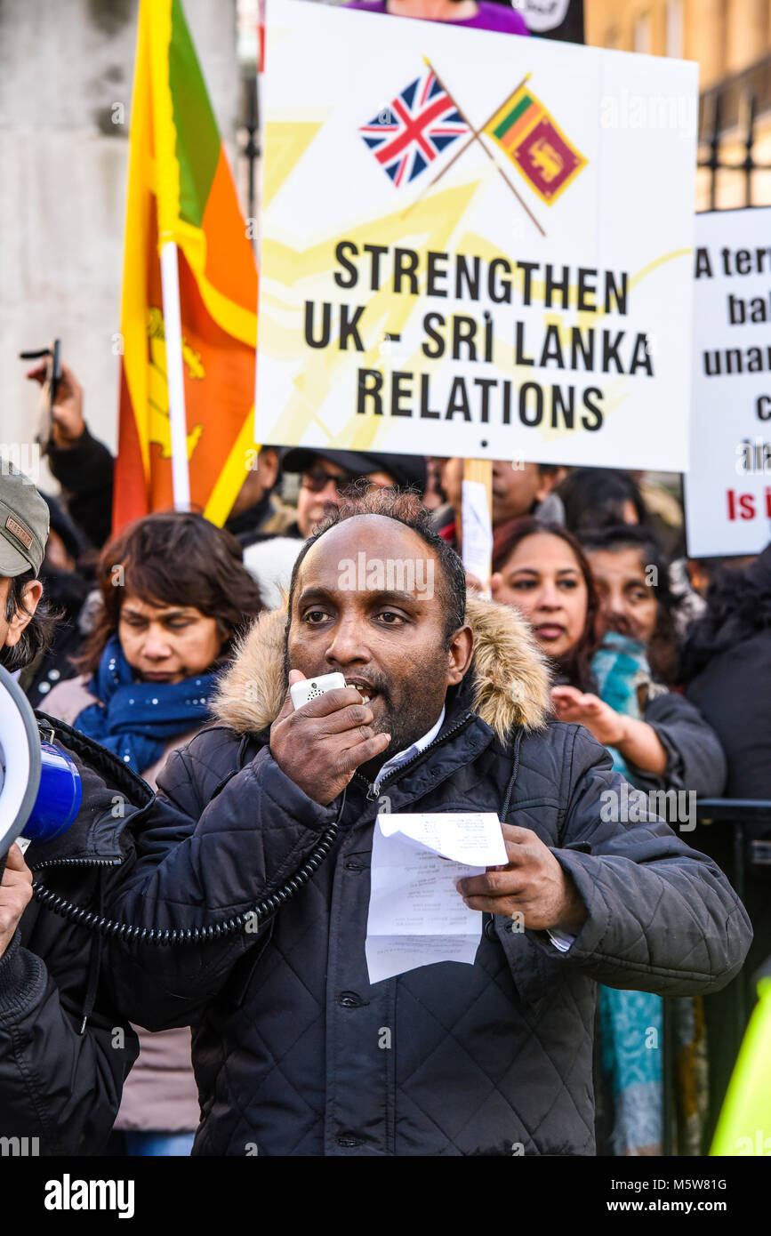 Ein Protest in Whitehall, London gegen die Aktionen der Befreiungstiger von Tamil Eelam LTTE in Sri Lanka Stockfoto