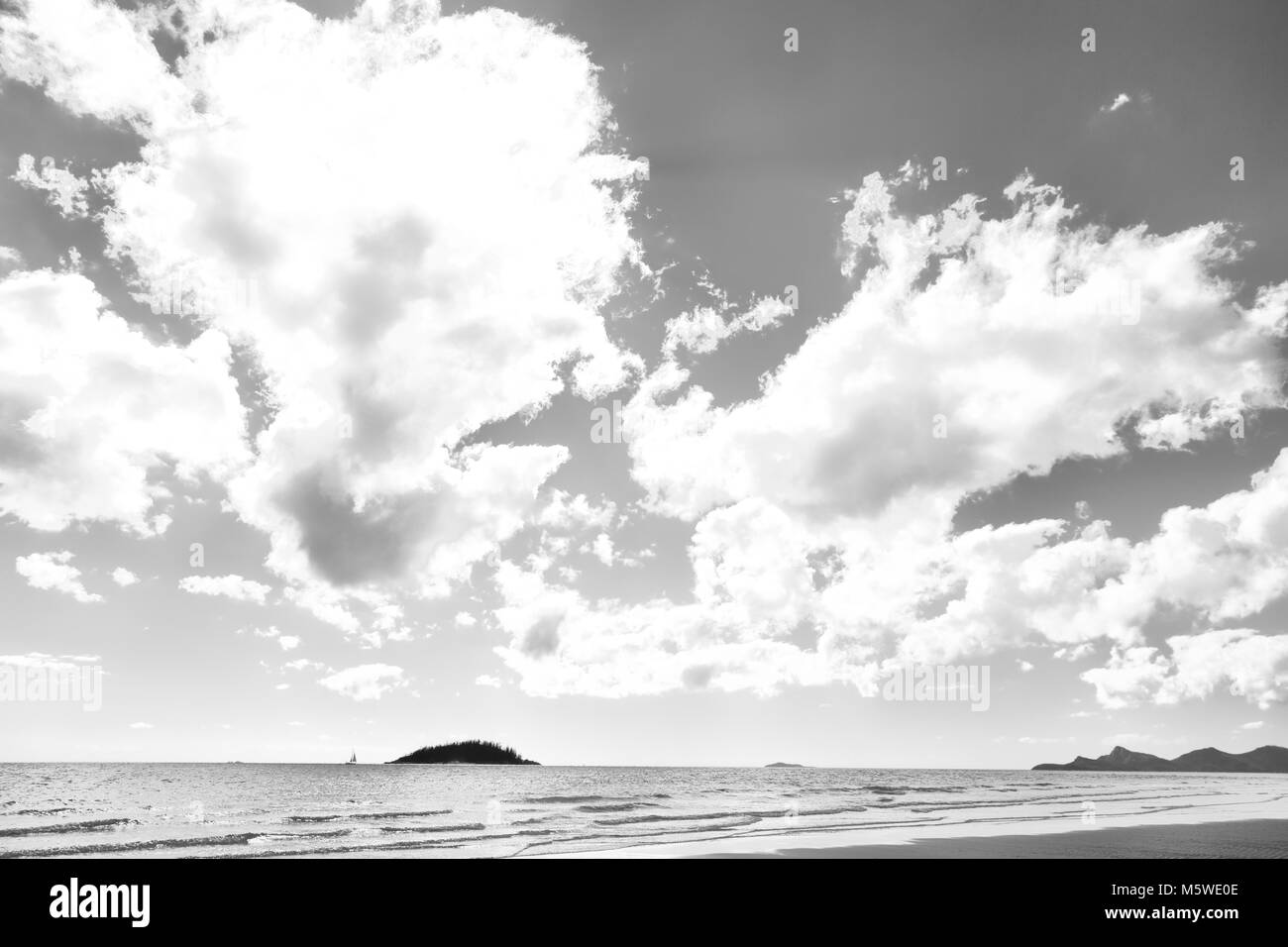 In Australien Beach und die Wolken im Himmel mit Sonnenlicht Stockfoto